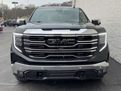 Used 2022 GMC Sierra 1500 SLT w/ SLT Premium Plus Package image 3