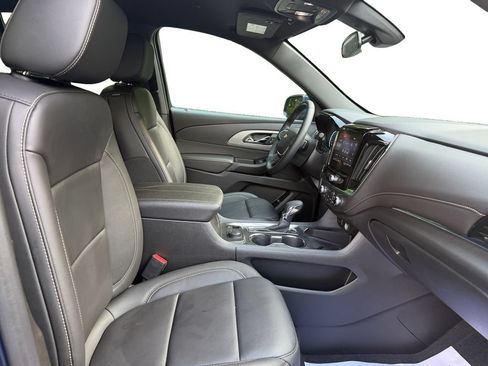Used 2023 Chevrolet Traverse LT w/ LPO, Floor Liner Package AWD/4WD image 15