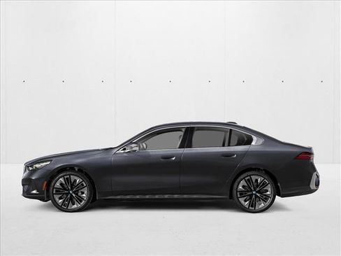 New 2026 BMW 530i w/ M Sport Package RWD image 3