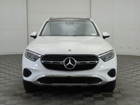 Used 2026 Mercedes-Benz GLC 300 image 2