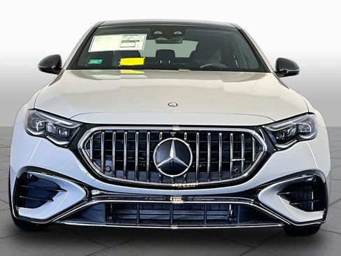 New 2026 Mercedes-Benz E 53 AMG e 4MATIC Sedan image 2