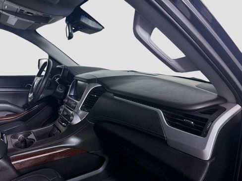 Used 2019 GMC Yukon SLE w/ SLE Value Package image 29