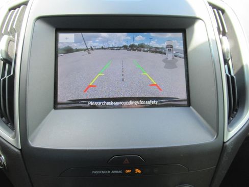 Used 2020 Ford Edge SEL w/ Convenience Package FWD image 28