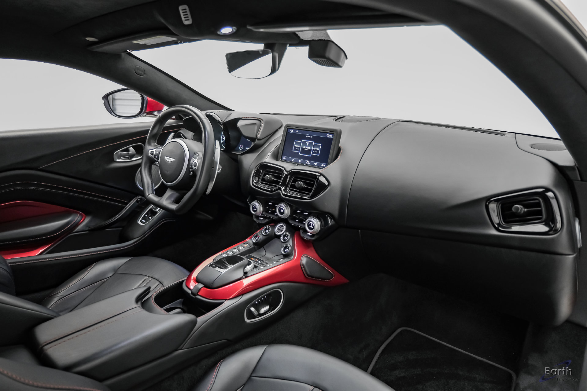 Used 2019 Aston Martin V8 Vantage Coupe RWD image 48