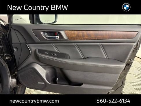 Used 2019 Subaru Outback 2.5i Limited AWD/4WD image 18