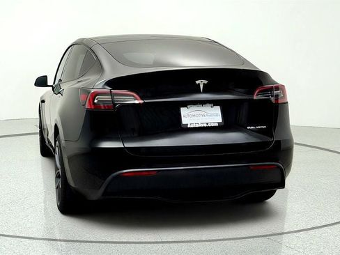 Used 2023 Tesla Model Y AWD image 6