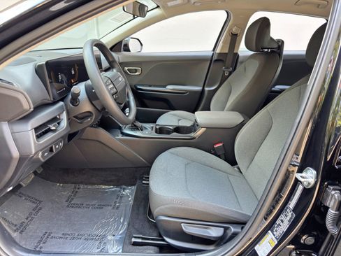 Used 2025 Kia K4 FWD image 15