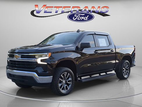 Used 2022 Chevrolet Silverado 1500 LT w/ Protection Package RWD image 1