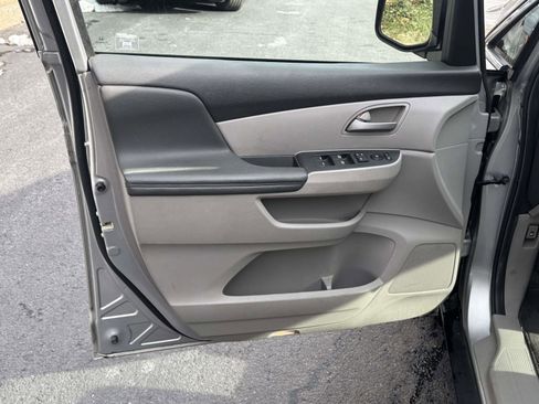 Used 2011 Honda Odyssey EX image 13