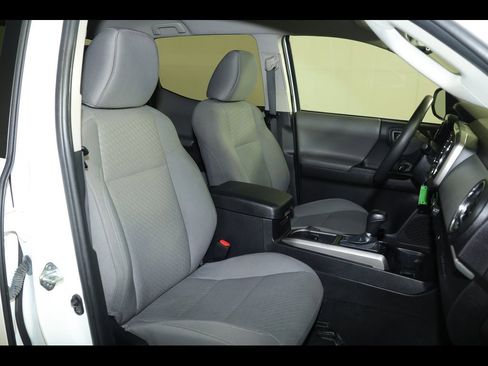 Used 2022 Toyota Tacoma SR5 image 10