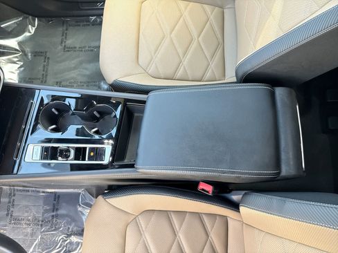 Used 2026 Volkswagen Atlas Cross Sport SE FWD image 33