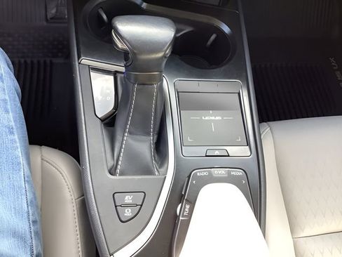 Used 2020 Lexus UX 250h w/ Accessory Package 2 image 23