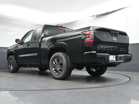 New 2025 Nissan Frontier SV w/ SV Convenience Package RWD image 27