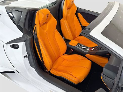 Used 2019 Lamborghini Huracan LP 580-2 RWD image 25