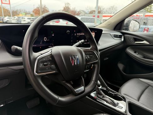Used 2024 Buick Encore GX Sport Touring image 43