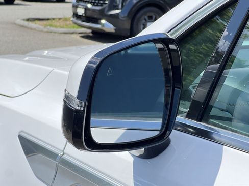 New 2026 Kia Sorento S w/ S Panoramic Sunroof Package FWD image 15