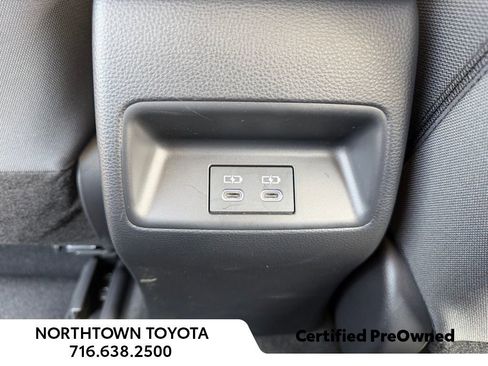 Used 2023 Toyota Corolla LE FWD image 17