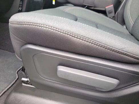 New 2026 RAM 1500 Express AWD/4WD image 12