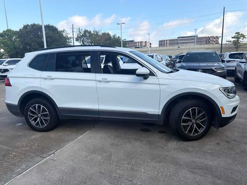 Used 2020 Volkswagen Tiguan SE FWD image 4