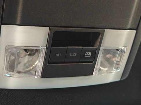 Used 2014 Ford F150 FX4 w/ Equipment Group 402A Luxury AWD/4WD image 12