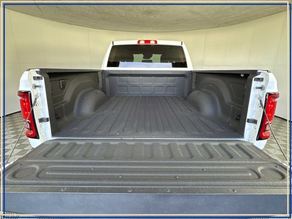 Used 2026 RAM 2500 Big Horn AWD/4WD image 40