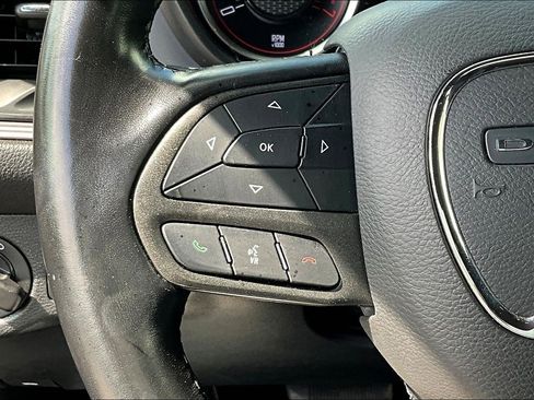 Used 2023 Dodge Challenger SXT RWD image 11