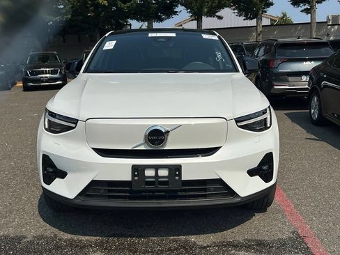 Used 2023 Volvo C40 P8 Recharge Ultimate AWD/4WD image 4