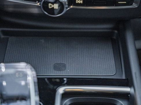 New 2026 Volvo XC60 B5 Ultra w/ Climate Package image 24