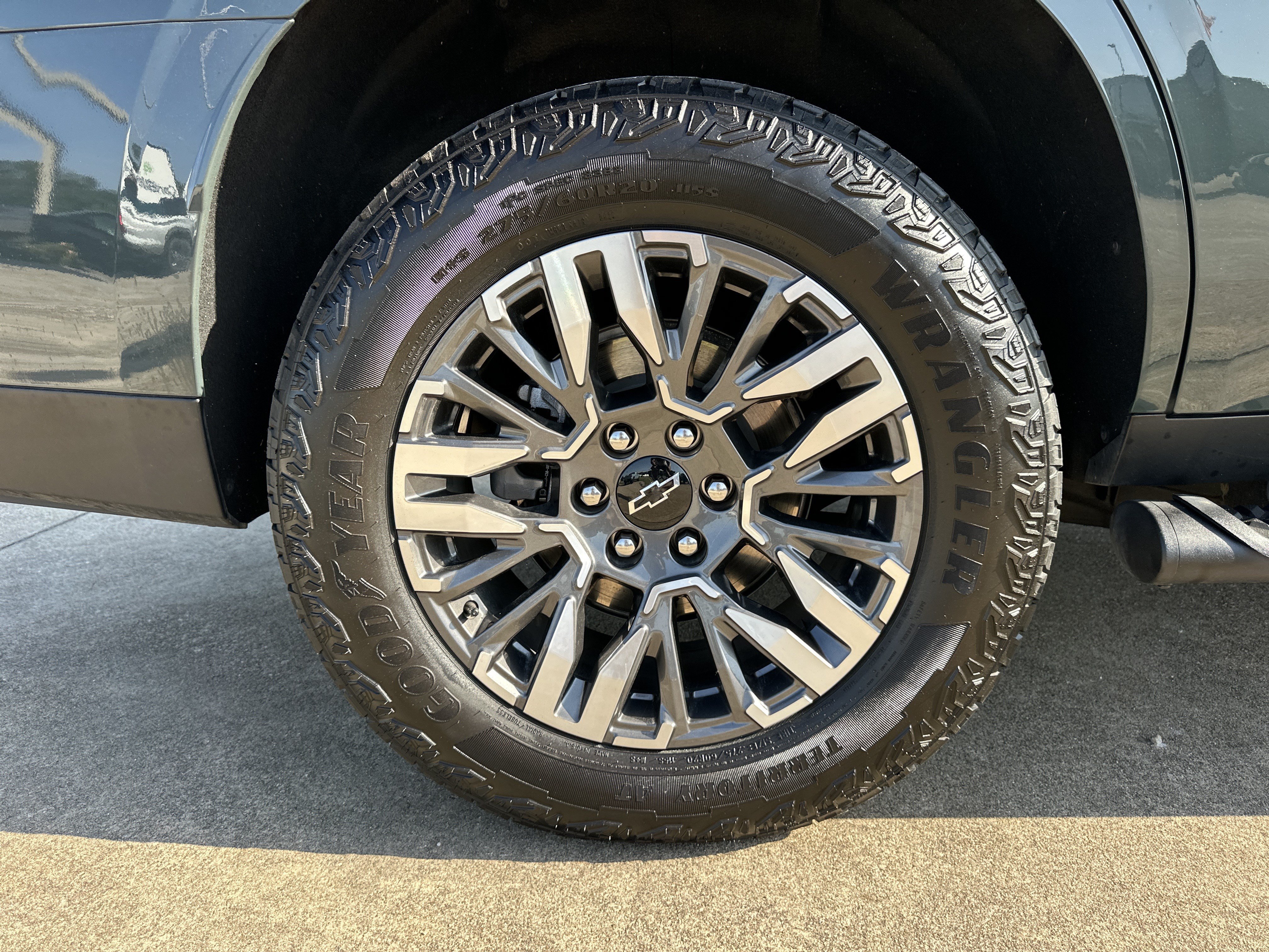 Certified 2025 Chevrolet Tahoe Z71 w/ Z71 Off-Road Package AWD/4WD image 19