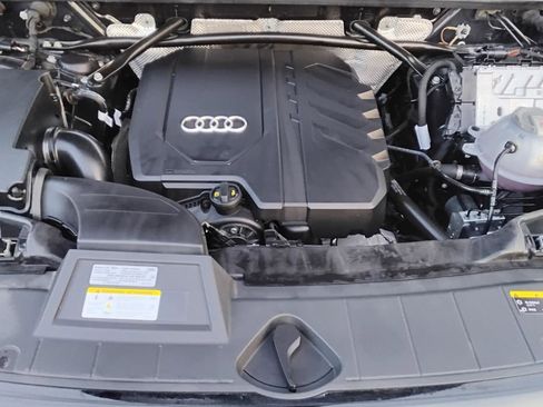 Certified 2025 Audi Q5 2.0T Premium Plus image 15