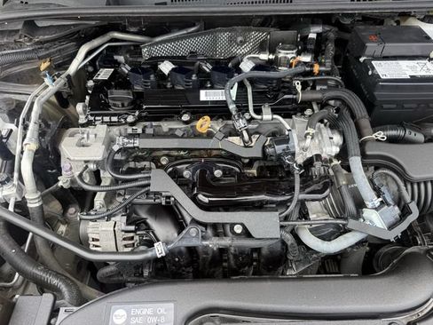 Used 2024 Toyota Corolla LE FWD image 30