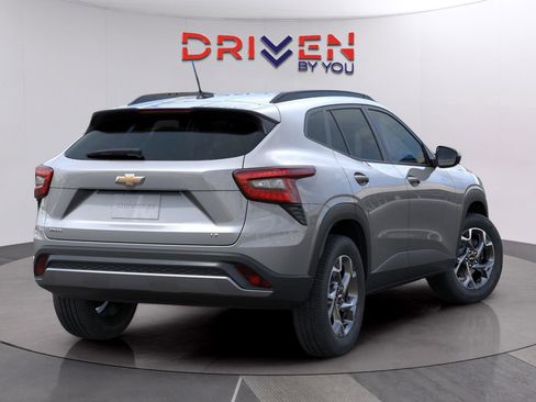 New 2026 Chevrolet Trax LT w/ Driver Confidence Package image 3