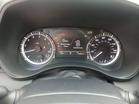 Used 2023 Toyota Highlander LE FWD image 43