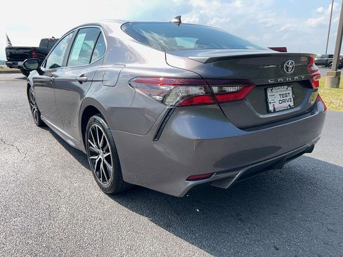 Used 2023 Toyota Camry SE FWD image 7