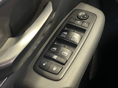 Used 2019 RAM 1500 Big Horn AWD/4WD image 11