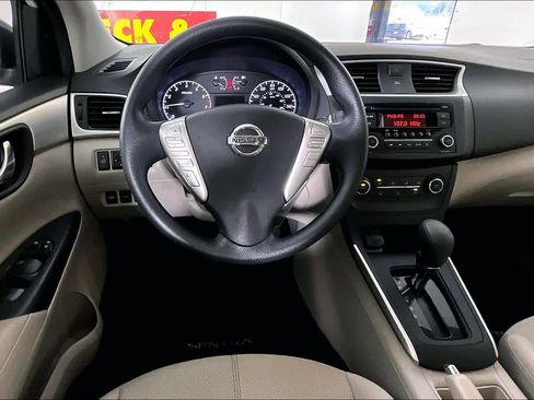 Used 2016 Nissan Sentra S image 5