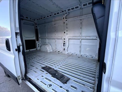 Used 2023 RAM ProMaster 2500 w/ Convenience Group image 19