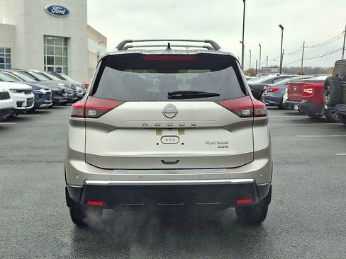 Used 2024 Nissan Rogue Platinum w/ Platinum Premium Package image 5