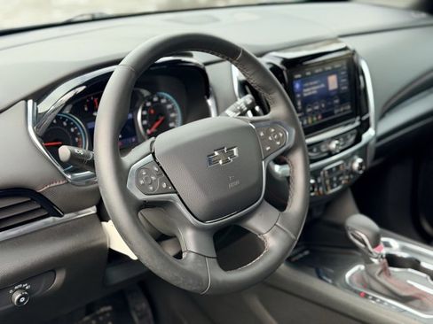 Certified 2023 Chevrolet Traverse RS w/ LPO, Floor Liner Package image 8