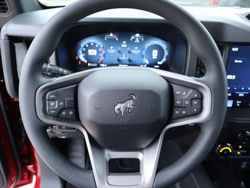 New 2025 Ford Bronco 4-Door image 3