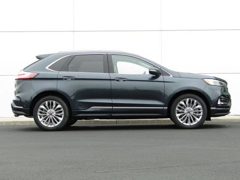 Used 2024 Ford Edge Titanium w/ Titanium Elite Package image 3