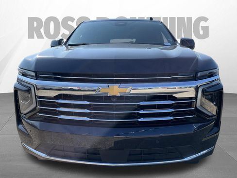 Used 2025 Chevrolet Tahoe LT RWD image 2