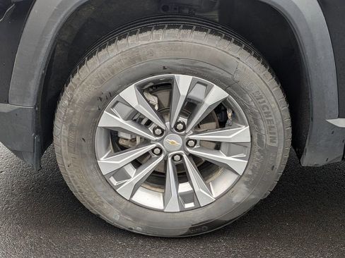 Used 2025 Chevrolet Equinox LT AWD/4WD image 11