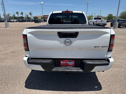 Certified 2023 Nissan Frontier SV w/ SV Convenience Package AWD/4WD image 4