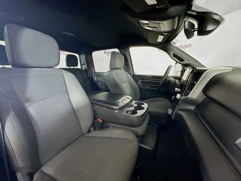 Used 2024 RAM 2500 Big Horn w/ Sport Appearance Package image 26