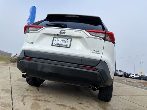 Used 2022 Toyota RAV4 XLE image 53