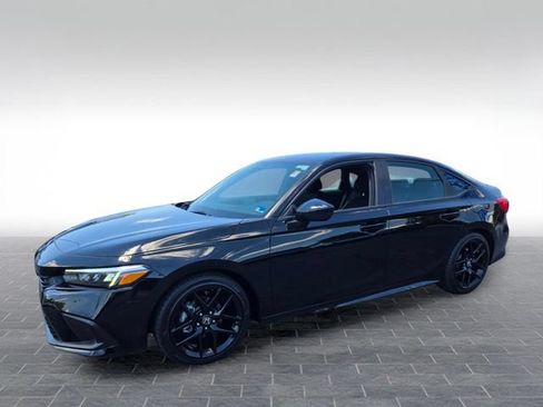 Used 2023 Honda Civic Sport image 3