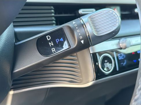 Used 2022 Hyundai Ioniq 5 SE image 25