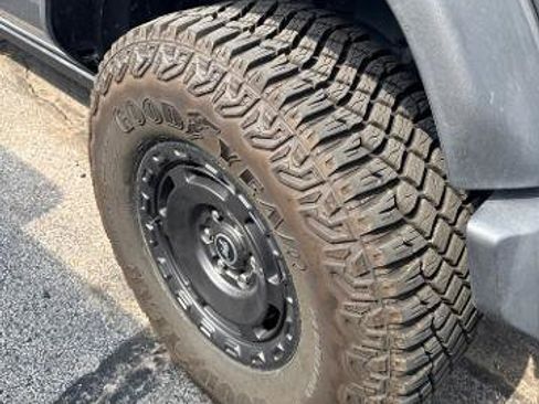 Certified 2023 Ford Bronco Everglades AWD/4WD image 7