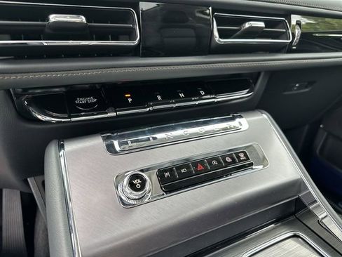 New 2025 Lincoln Aviator AWD image 20